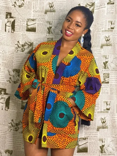 Authentic African Style: Women's Short Kimono Jacket with Traditional Patterns