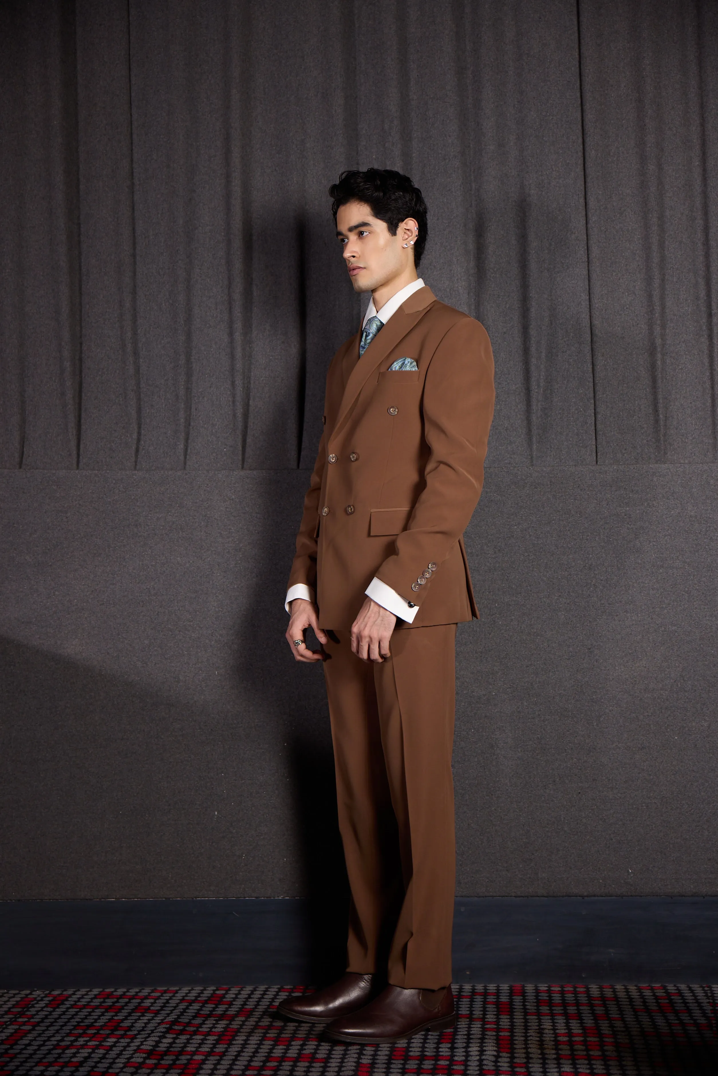 CAMEL BROWN DOUBLE BREASTED SUIT