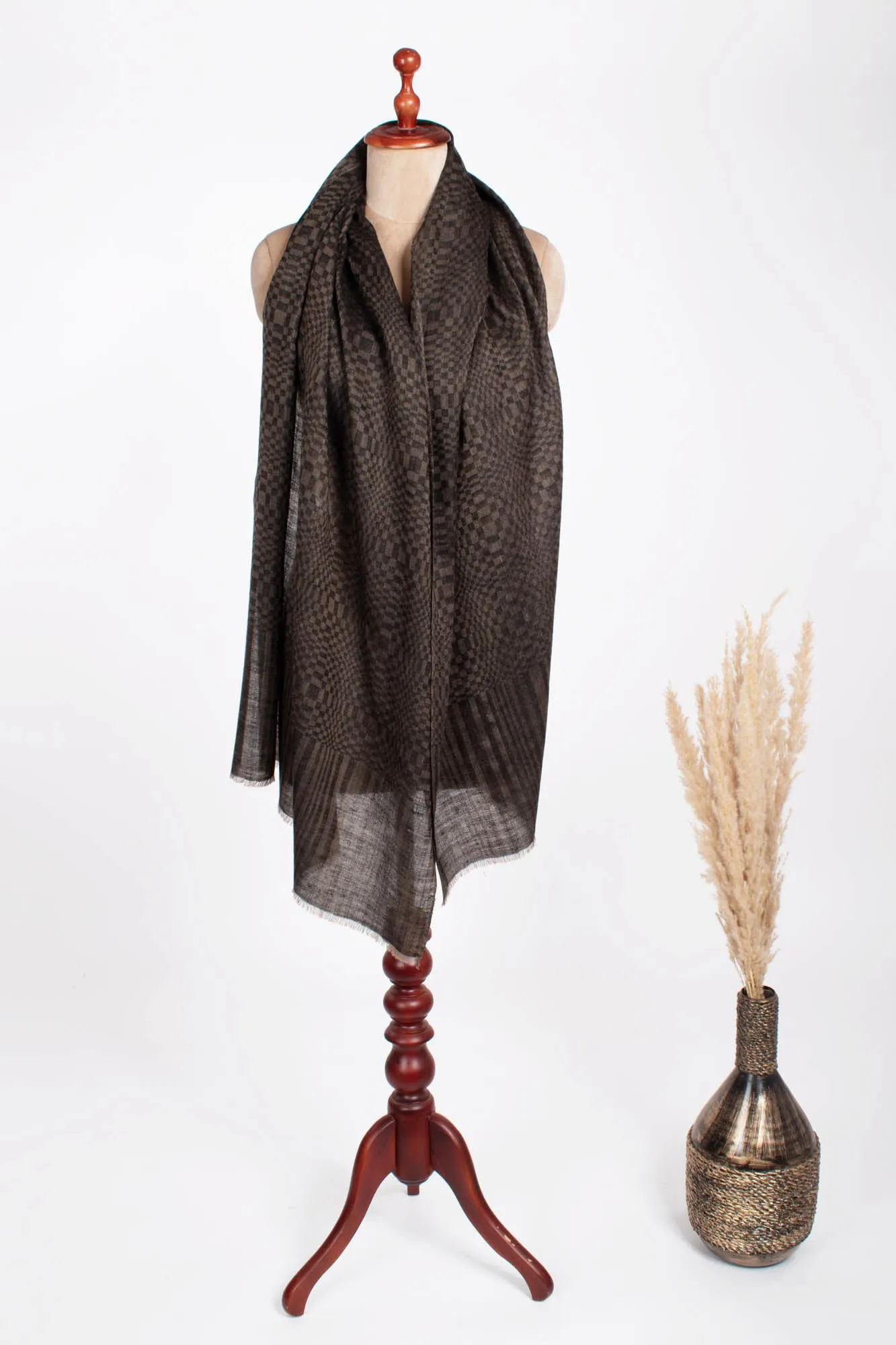 Football Texture Weave Lightweight Black Beige Cashmere Wrap - NORWALK