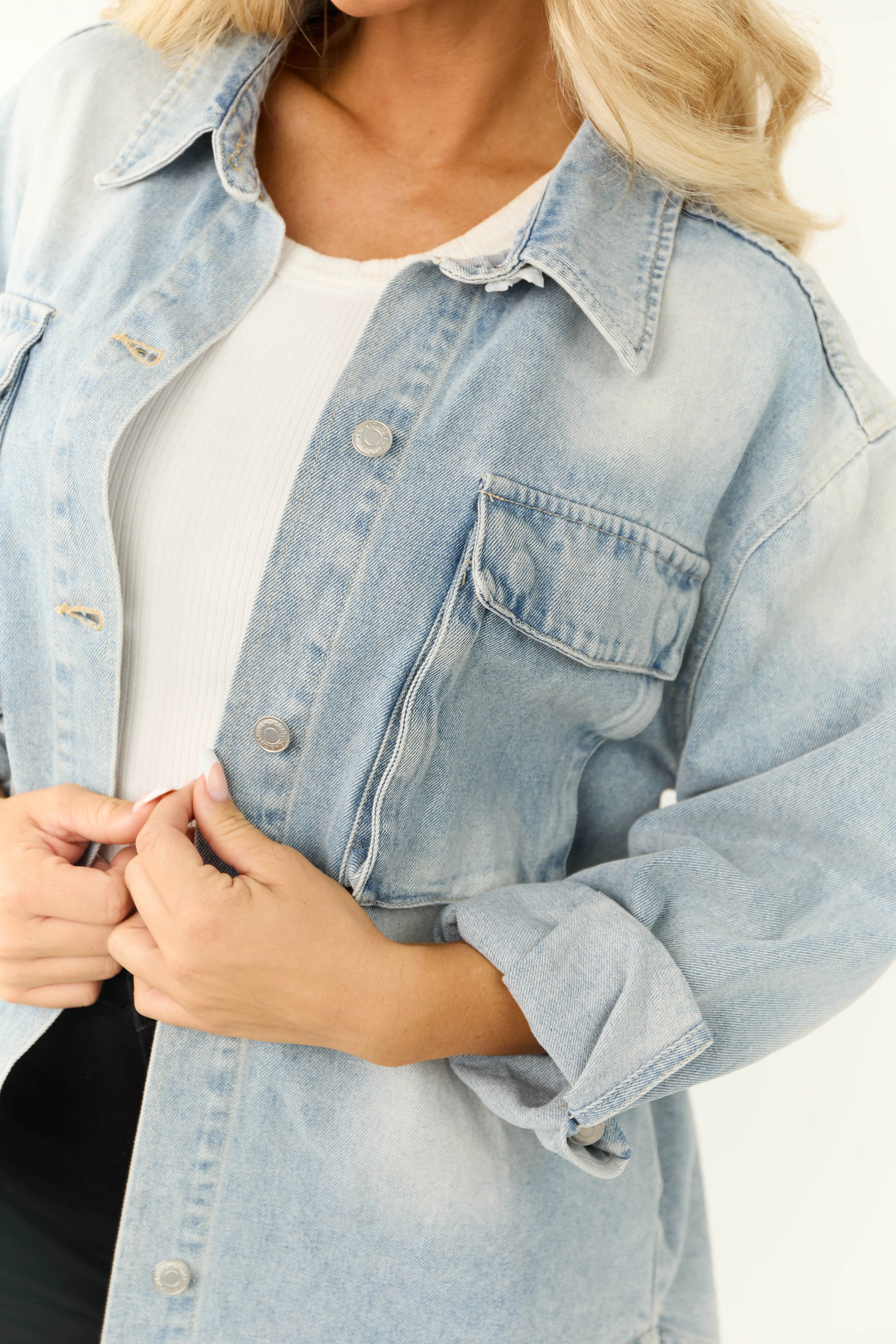 Light Wash Denim Long Sleeve Buttoned Jacket