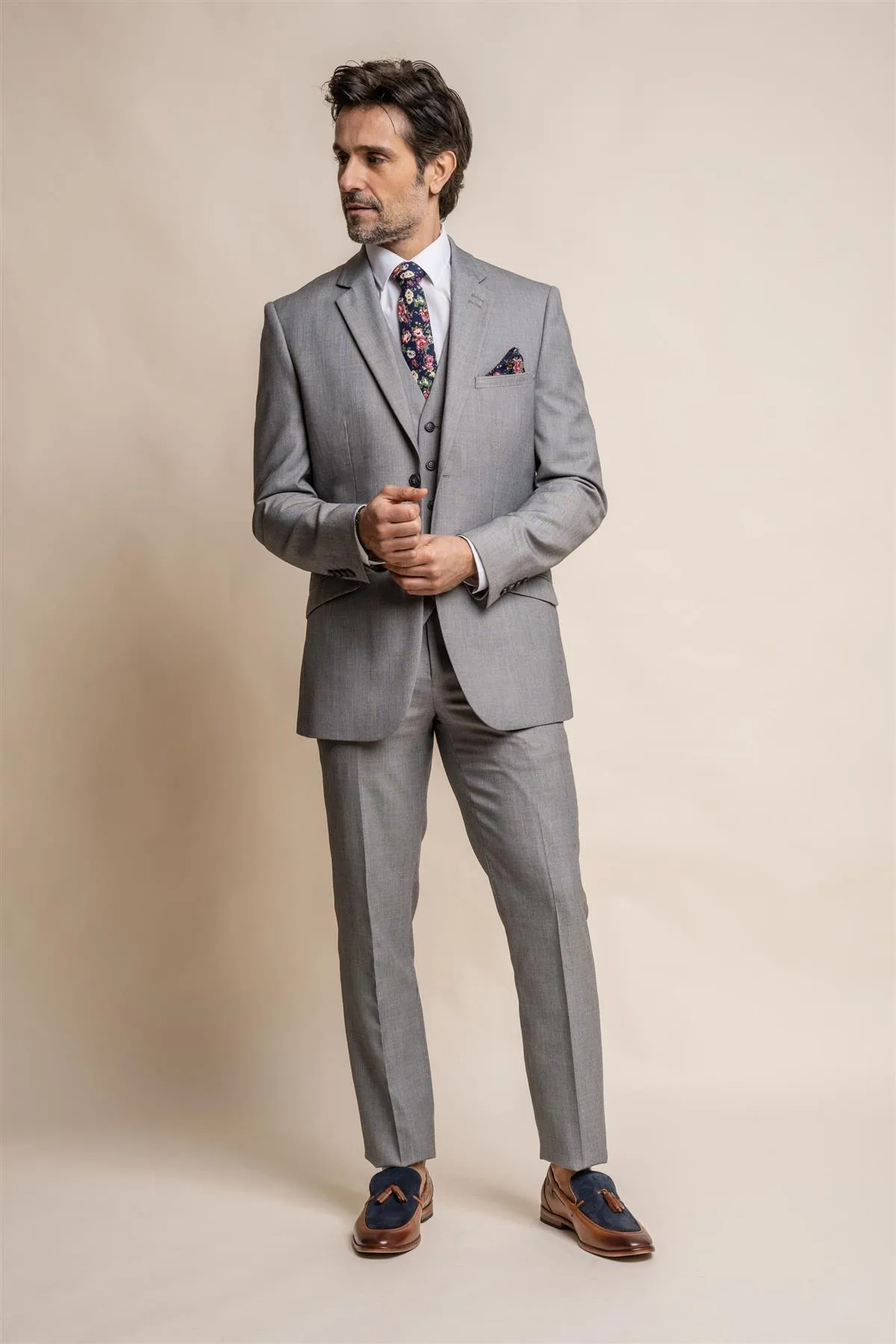 Reegan Grey Short Three Piece Suit