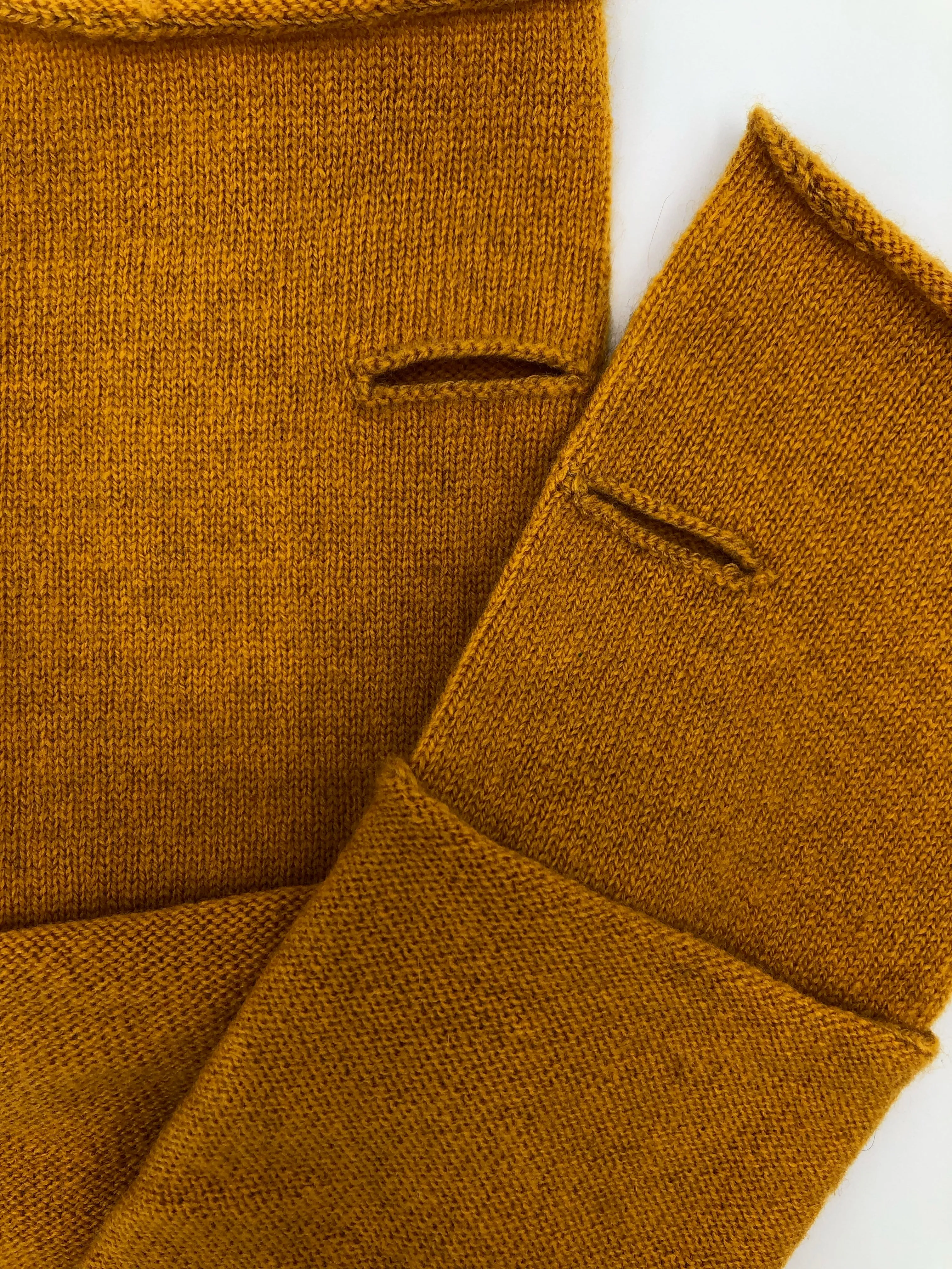 Regent - Wristwarmers - Luxury Cashmere - Umber Orange