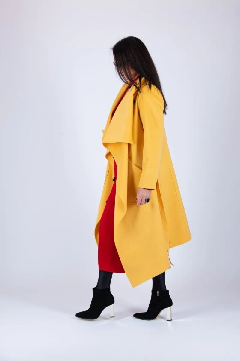 Yellow Coat VICTORIA