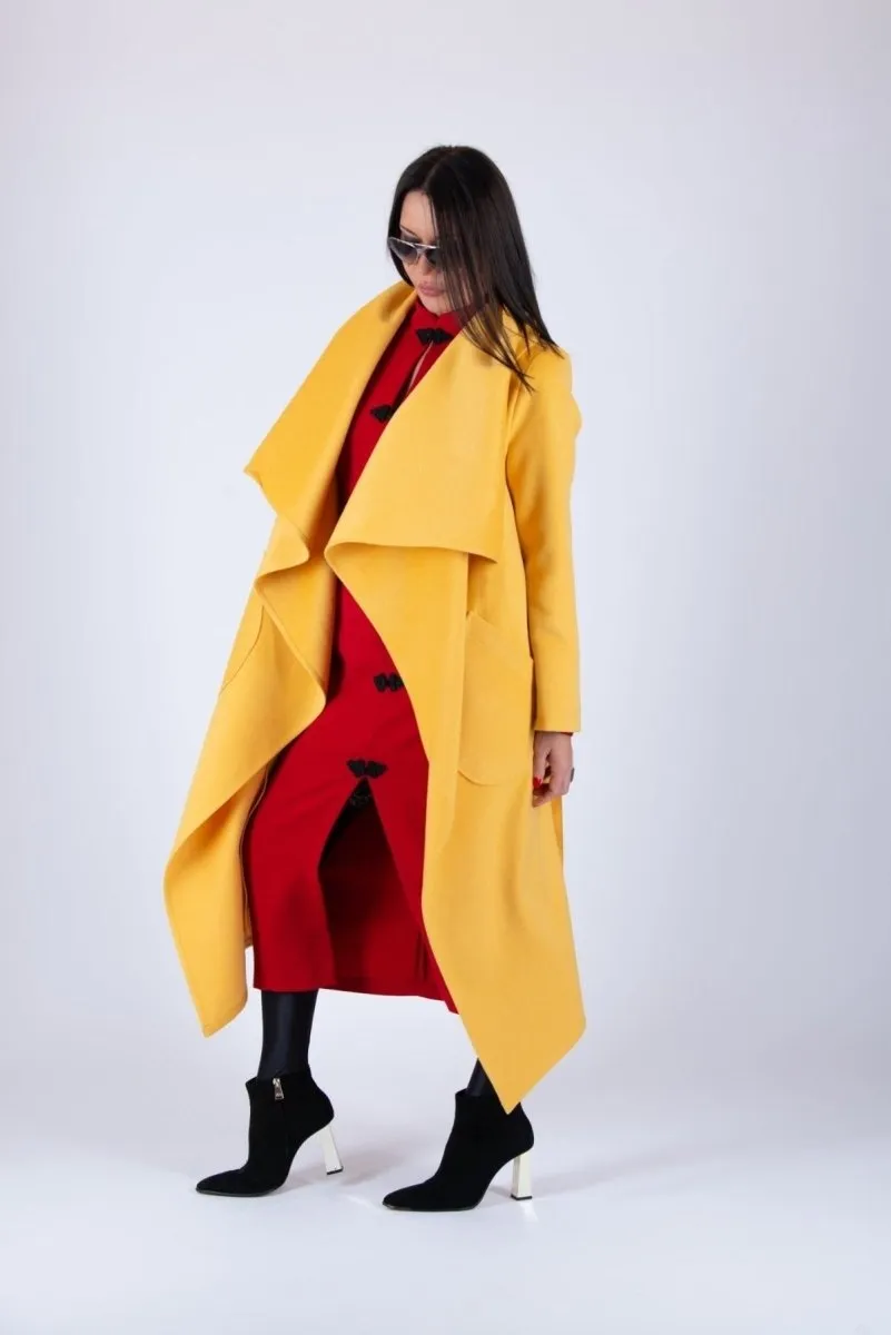 Yellow Coat VICTORIA